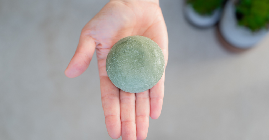 How to Use a Solid Shampoo Bar and Its Benefits